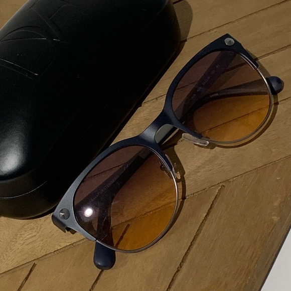 Diane Von Furstenberg Sunglasses - Picture 6 of 7